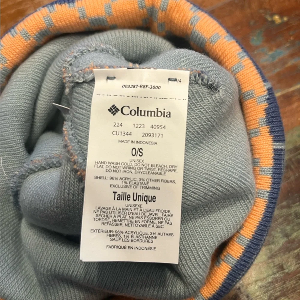 NWT Columbia Waterways PFG Beanie